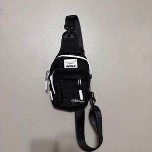 Wolfpak 4L MINI TACTICAL SLING BAG ALPHA BLACK WHITE ACCENT